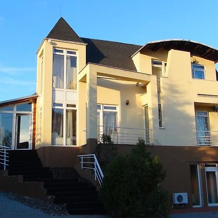 Penzion Vila Aria Нітра Екстер'єр фото